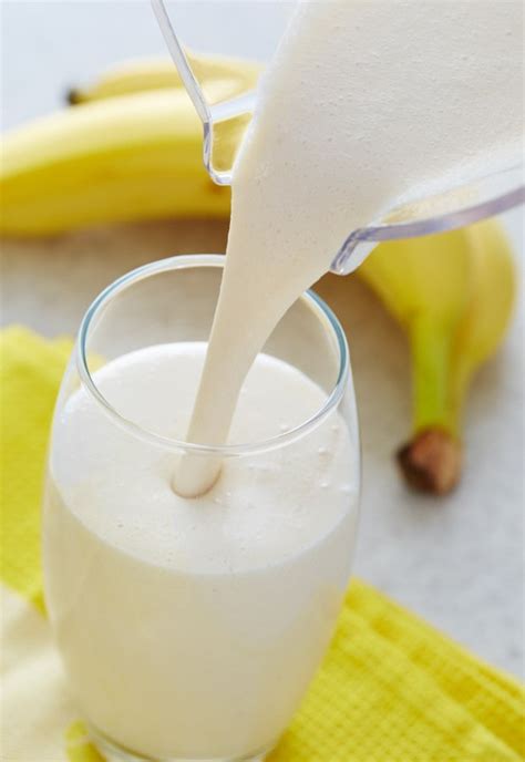 Easy Homemade Banana Smoothie Recipe Without Milk
