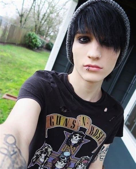 Pin By Eve Isdepressed On Johnnie Guilbert Emo Boy Hair Emo Guys