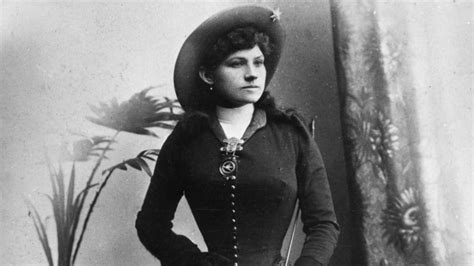 Vintage american history photo of american sharpshooter, annie oakley. Annie Oakley Once Took Hearst Newspapers to Court for ...