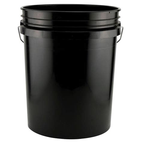 United Solutions 5 Gal Bucket In Black 5 Gallon Buckets Solar Shower