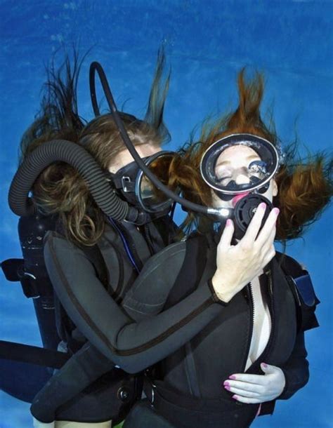 Pin By カズオ イクタマ On Diving Girls Scuba Girl Wetsuit Scuba Diver Girls Scuba Diving Tank