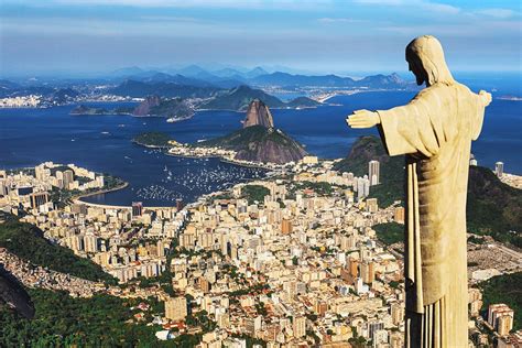 How Christ The Redeemer Was Built In Fascinating Photos Daily Mail Online