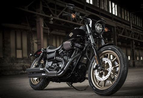 The twin cam engine delivered more torque and power than the evolution model and was originally available as a carburetor or with fuel injection. Harley-Davidson Strengthens Most Powerful Cruiser Lineup ...