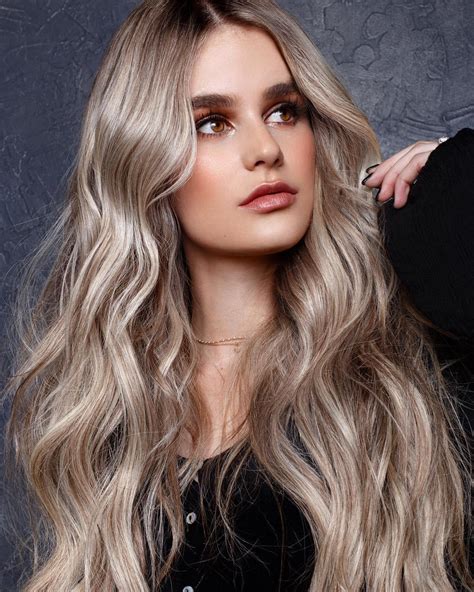 Decidedly low maintenance and easy to grow out. Dark Blonde Hair Ideas We All Want To Try This Year - Mole ...