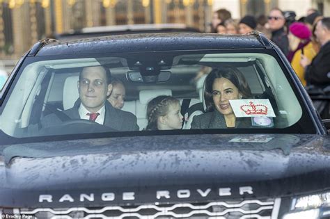 A warm welcome to the wife of bath restaurant, bar and rooms in wye. Prince William drives Kate and George, Charlotte and Louis home after Queen's Christmas lunch ...