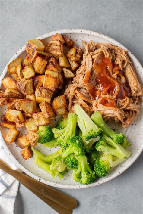Crockpot Pulled Pork Recipe Healthy The Clean Eating Couple