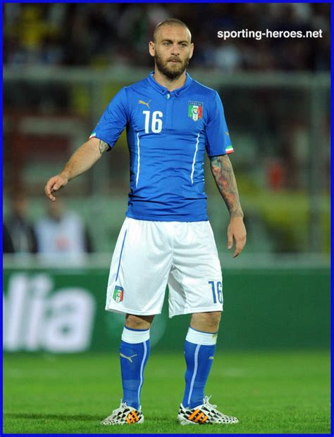 Daniele De Rossi World Cup Finals In Brazil Italia Footballers