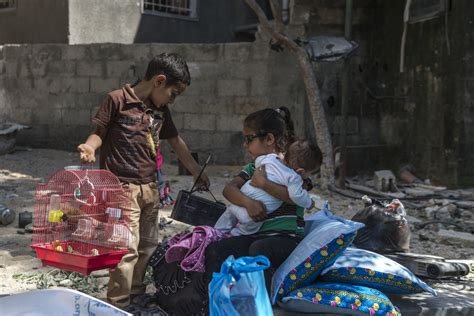 Photographing On The Ground In Gaza The New York Times