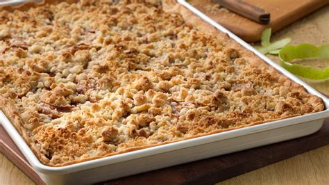 While apple pie is my favorite dessert, crumble toppings are my favorite. Apple Slab Pie recipe from Pillsbury.com