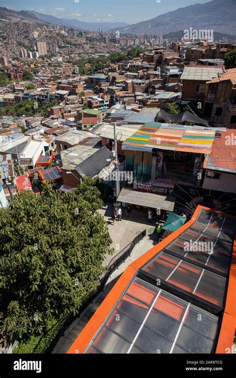 Comunas De Medellin Fotografías E Imágenes De Alta Resolución Alamy