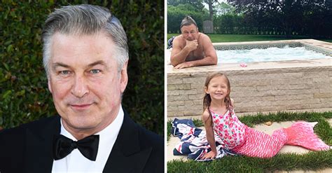 I just realized that his brother was the actor in that episode of 30 rock that was hired to play him. Meet Alec Baldwin's 2 Sisters & 3 Brothers Who Are Also Actors