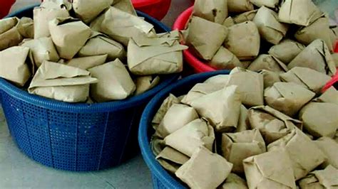 Nasi lemak bungkus adalah salah satu makanan kegemaran keluarga kumaar. Kertas Plastik Bungkus Nasi Berbahaya untuk Kesehatan ...