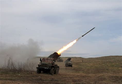 Zelensky Diz Ucrânia Tem Armas Suficientes Mas Pede Armamento De