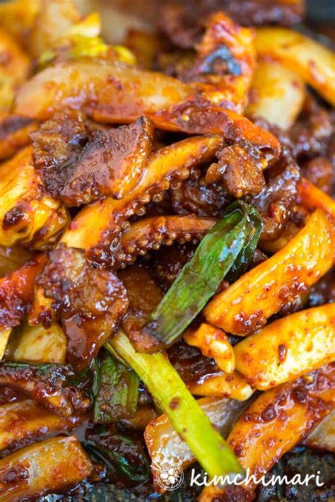 It has a great taste and easy to make. Spicy Squid and Pork Stir-Fry (Osam Bulgogi 오삼불고기 ...