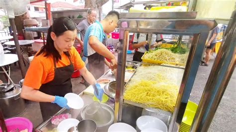 Learn where to find the best curry mee in penang and make no mistake when it comes to eating one of george town's quintessential chinese foods. Famous Hokkien Prawn Mee Penang Street Food Reservoir ...