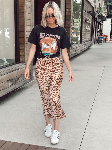 Summer To Fall Outfit Idea Leopard Print Skirt Graphic Band Tee