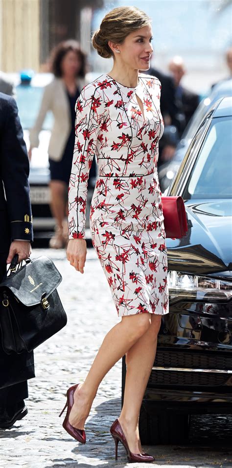 Queen Letizia Of Spain S Most Captivating Style Moments Fashion Royal Fashion Celebrity Outfits