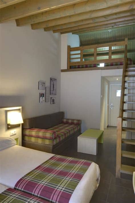 While you're here, be sure to check out some of the mediterranean restaurants, including chez paulo pas, restaurant la familia, and bo & gola, all of which are a short distance. pas-de-la-casa.net: book hotel Hotel Cristina à Pas de la Casa