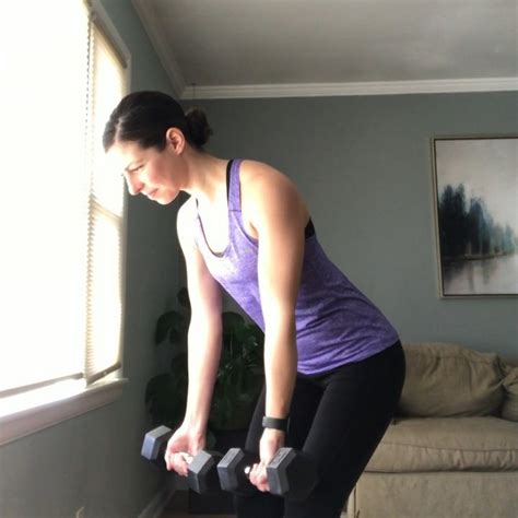 Exercise Of The Day The Underhand Dumbbell Row Activate Your Biceps