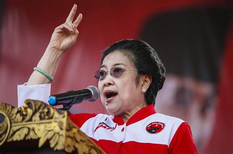 Old Political Feud Colors Presidential Election In Indonesia Wsj