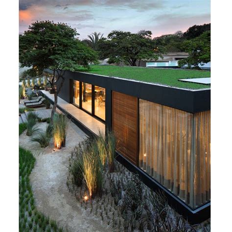 Future Homes: Sustainable Innovative Designs, Avi Friedman | Bella Rose