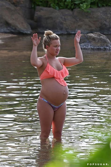 Hayden Panettiere Pregnant In A Bikini Pictures Popsugar Celebrity