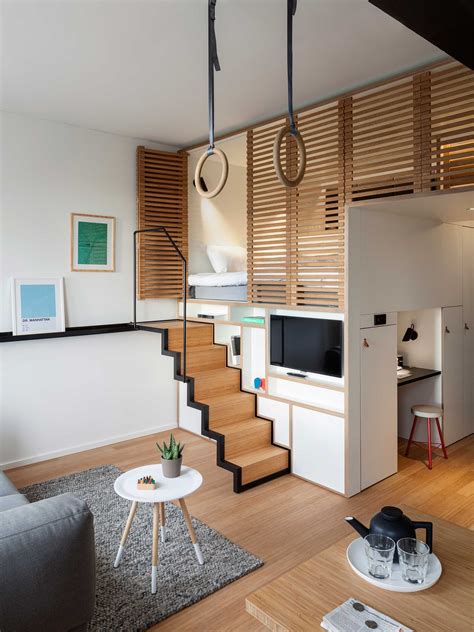 Daarom hebben wij vandaag zes tips voor jullie die een iets kleinere kamer toch groter doen lijken. Duurzaam hotel Zoku in Amsterdam - Kleine ruimtes, Woonideeën en Interieur ontwerpen