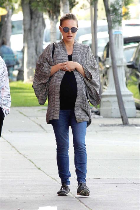 Heavily Pregnant Natalie Portman 25 By Jerry999999 On Deviantart