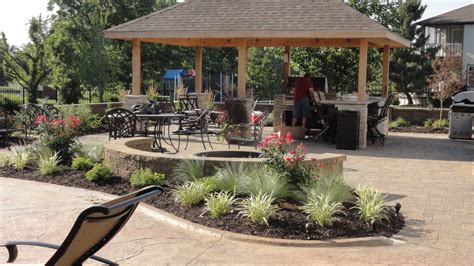 Outdoor Kitchen Patio And Pergola Traditional Patio Kansas City