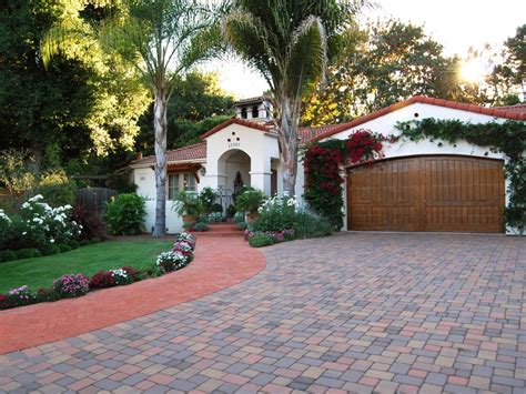 The spanish colonial revival style (spanish: Photo Page | HGTV