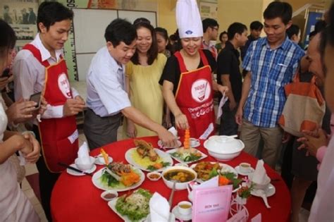 Tổng biên tập phụ trách: Ngày gia đình Việt Nam 2014: Đề cao giá trị bữa cơm gia ...