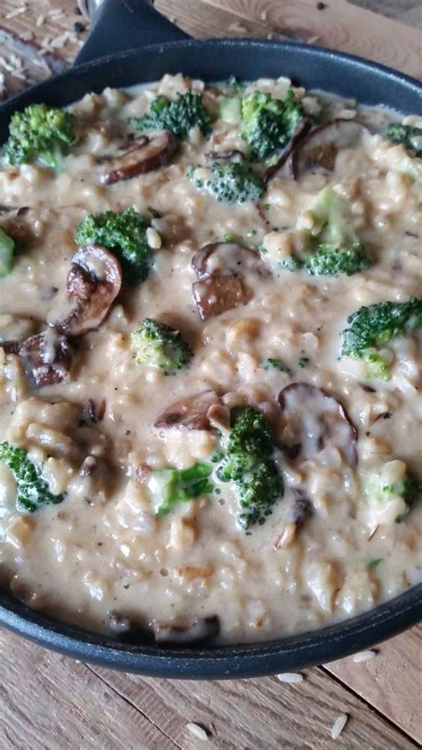 Cheesy Mushroom Broccoli Brown Rice Skillet Lord Byron S Kitchen