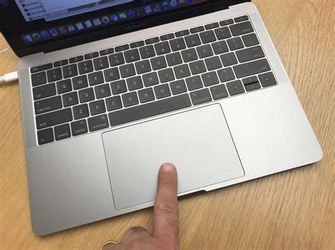 Our Hands On Look At Apples New Macbook Pro Tech Guide