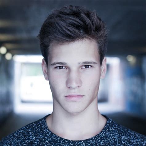 Wincent weiss is a aquarius and was born in the year of the rooster life. Wincent Weiss - Fan Lexikon