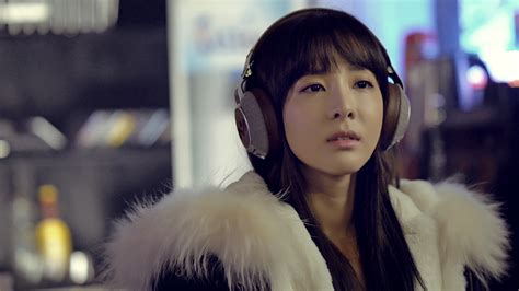 She began her career in the philippines as a singer and actress known as sandara or krung krung by fans. Sandara Park Clarifies Rumors Surrounding 2NE1's ...