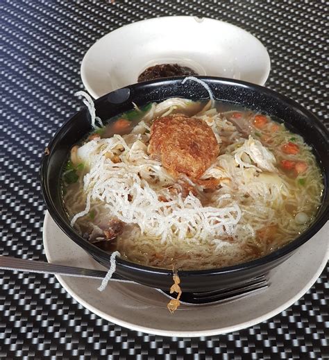 Seksyen 19, shah alam çevresindeki popüler mekanlar. Nasi Impit Soto Ayam $4.50 @ Restoran Hatinie Shah Alam ...
