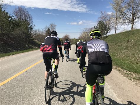 Essential Group Ride Etiquette To Not Be That Rider Canadian