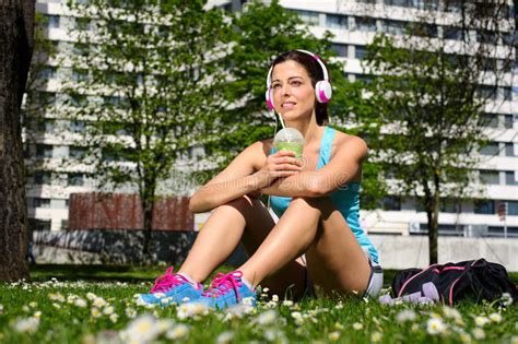 Fitness Woman Drinking Detox Smoothie After Workout Stock Image Image Of Relaxed Brunette