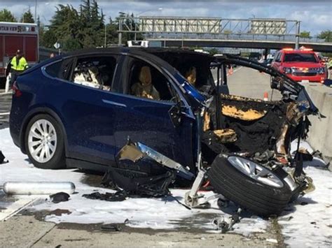 Tesla Responds To Fatal Model X Crash Business Insider