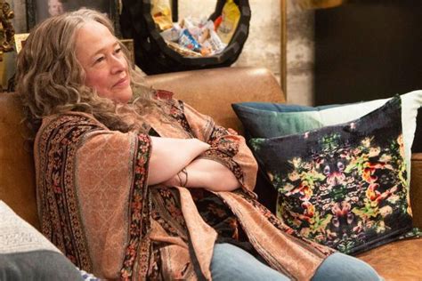 ‘disjointed Trailer Kathy Bates Doesnt Bogart The Humor In Netflixs New Pot Comedy Decider