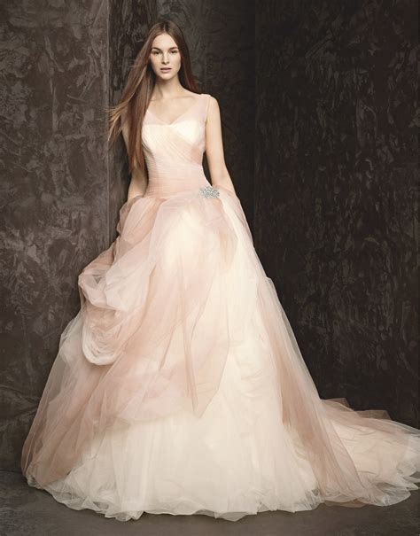 Glamour Exclusive A First Look At The Newest Wedding Dresses Vera Wang