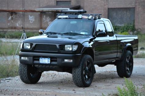 Purchase Used 1995 Toyota Tacoma 4x4 V6 5 Speed One Of A Kind Excellent
