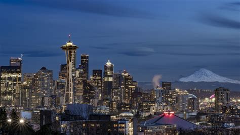 Rainier Makes The Seattle Skyline Cityscapes Photography On Fstoppers