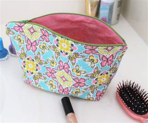 Quick Zipper Pouch Tutorial Free Cosmetic Bag Pattern Sew Simple Home