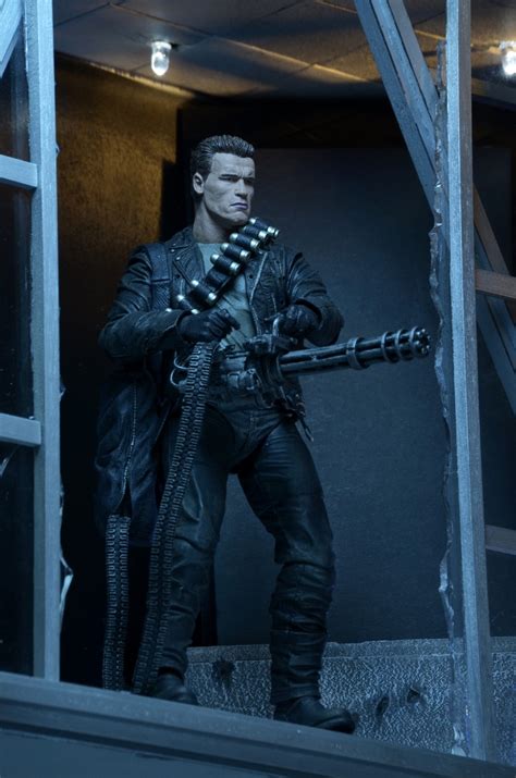 Closer Look Terminator 2 Ultimate T 800 Action Figure