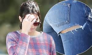 Kendall Jenner Flashes More Than Intended In Jeans With A Tear Daily