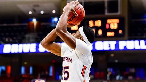 Auburn Basketballs Devan Cambridge Transfers To Arizona State