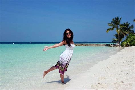 Maldives Beach Girl Beep Beautiful Experiences Extraordinary Places