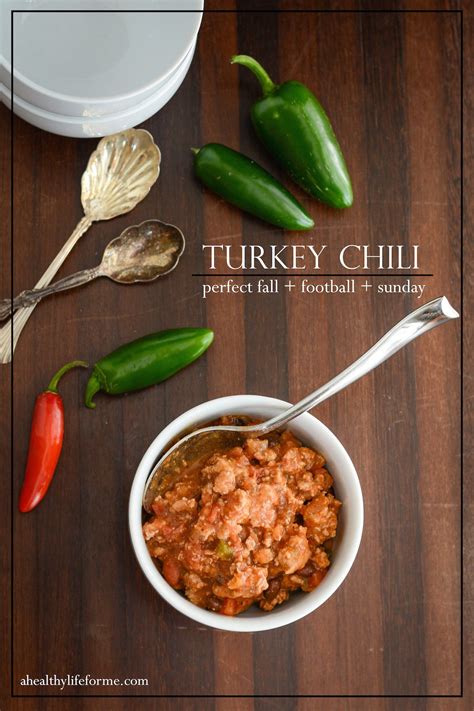 Lean yet juicy and incredibly flavorful, ground turkey deserves a place in your weeknight dinner roundup. Turkey Chili | Recipe | Turkey chili, Low calorie turkey chili, Healthy dinner recipes