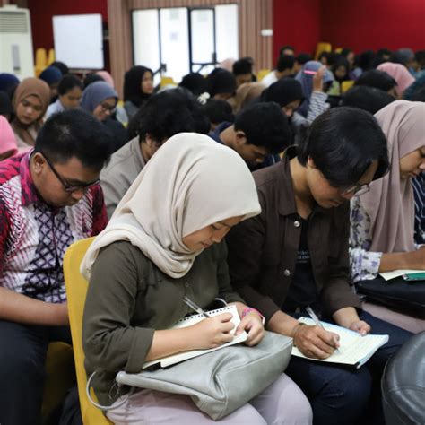 Pengumuman resmi kip kuliah kip kuliah adalah bantuan biaya pendidikan yang diberikan kepada mahasiswa yang lulus seleksi masuk perguruan tinggi. Siaran Pers Kemdikbud Tentang Bantuan Biaya Pendidikan KIP ...